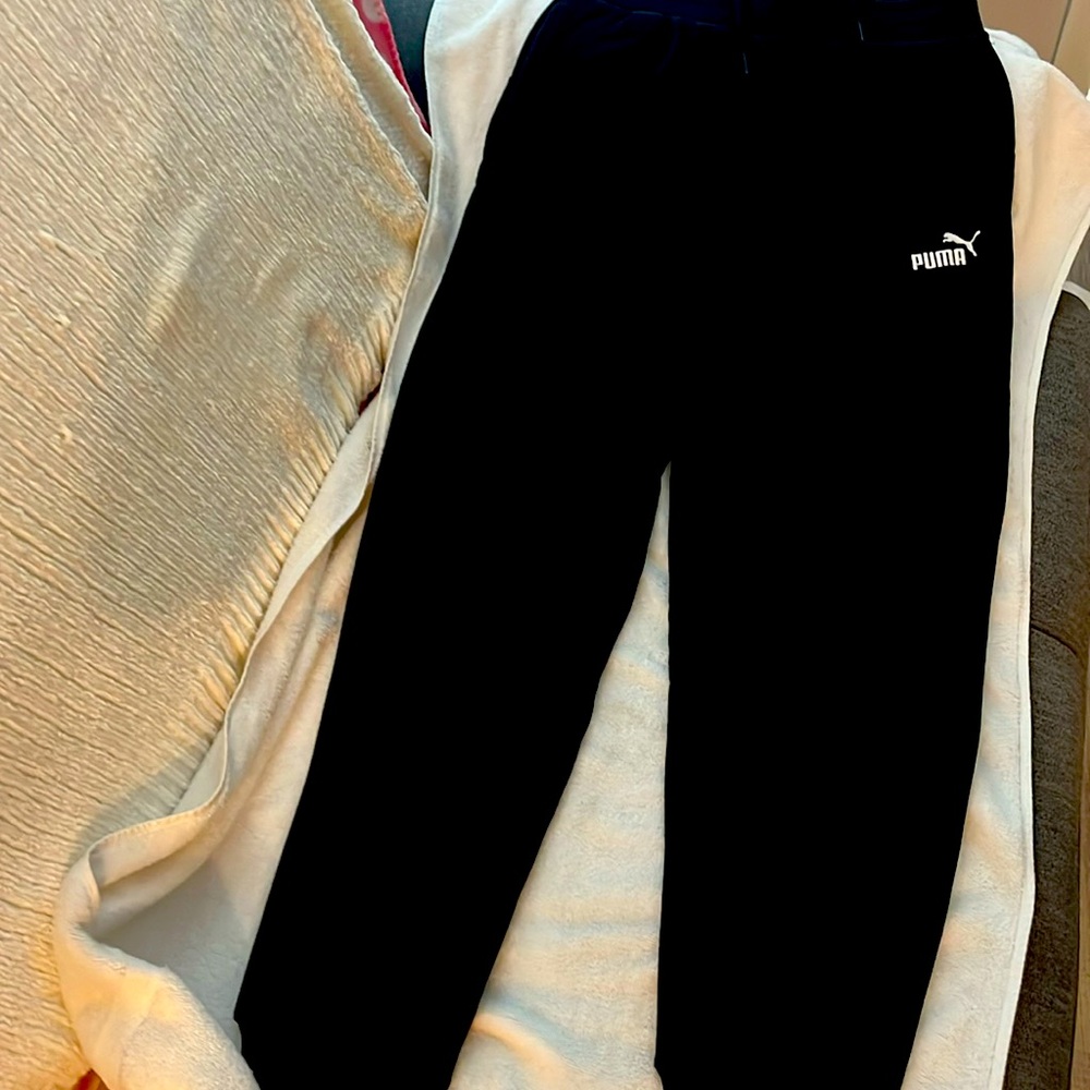 Puma sweat pant black size small never worn